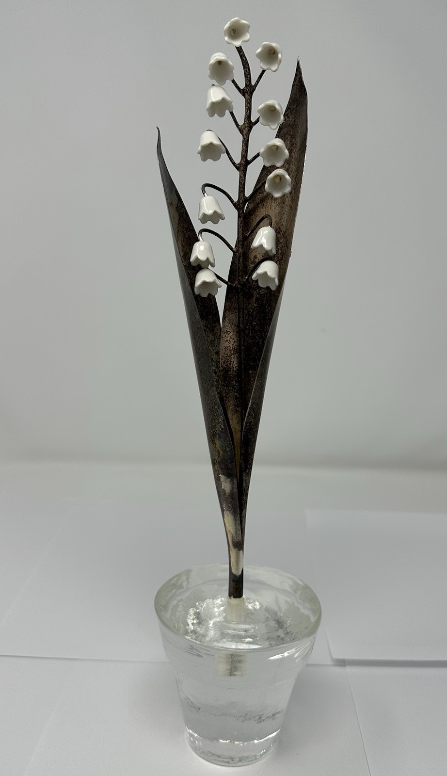 PORCELAIN WHITE LILY OF THE VALLEY IN ROCK CRYSTAL POT!!!