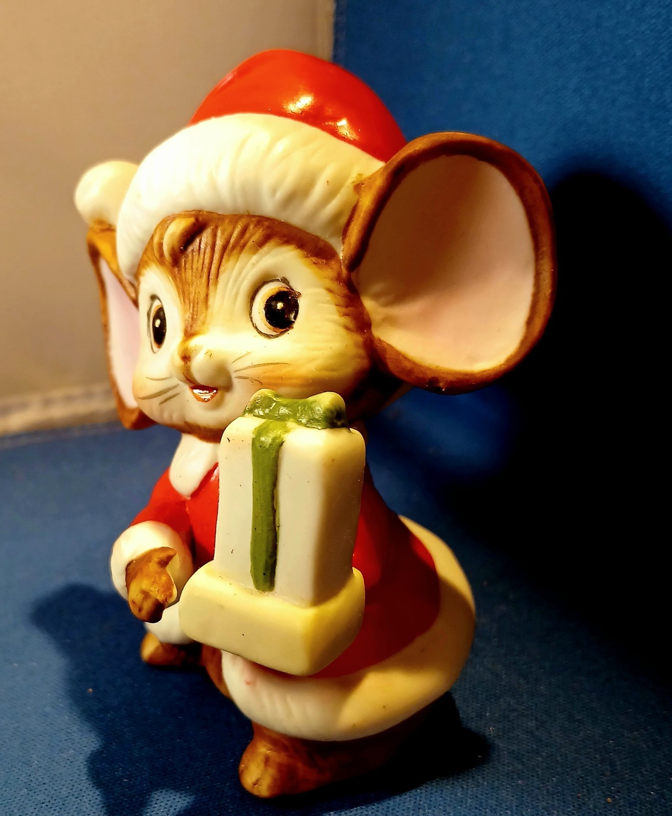ADORABLE ✨️CHRISTMAS 🎄MICE HOME Co. VTG Porcelain Hand Painted Ex. Condition ✨️