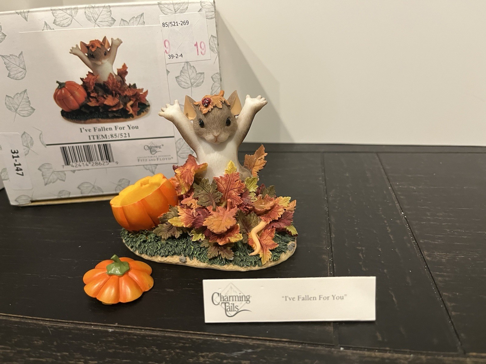 Charming Tails “I’ve Fallen For You” No. 85/521 (Removable Lid On Pumpkin)