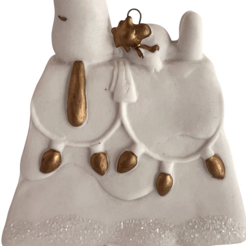 Hallmark Peanuts Gang Ornament 50th Anniversary Doghouse 2015 Snoopy Woodstock