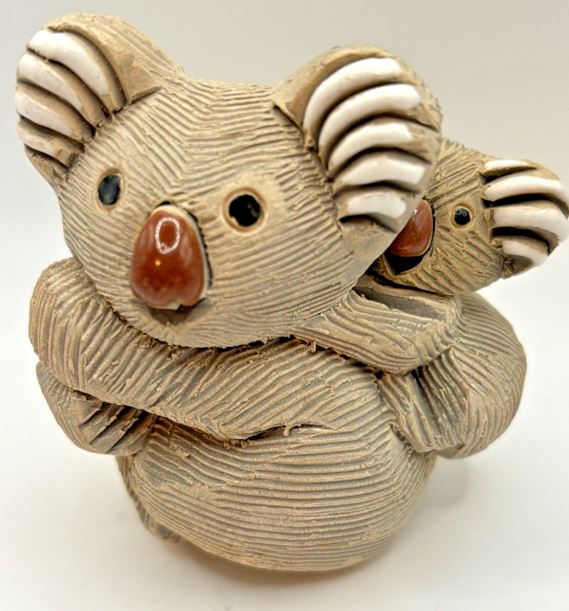 VINTAGE ARTISANIA RINCONADA AUSTRALIA KOALA BEAR MOTHER & BABY HUGS – EXCELLANT