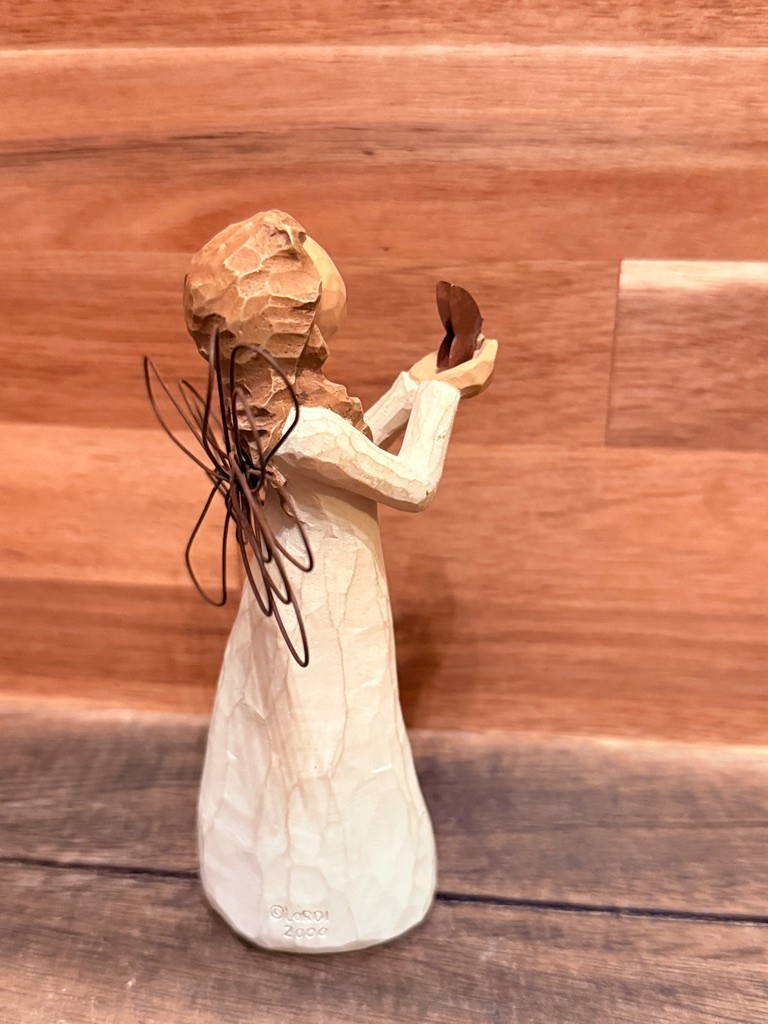 Willow Tree Angel of Friendship & Angel of Freedom Figurine Bundle – Lot of 2