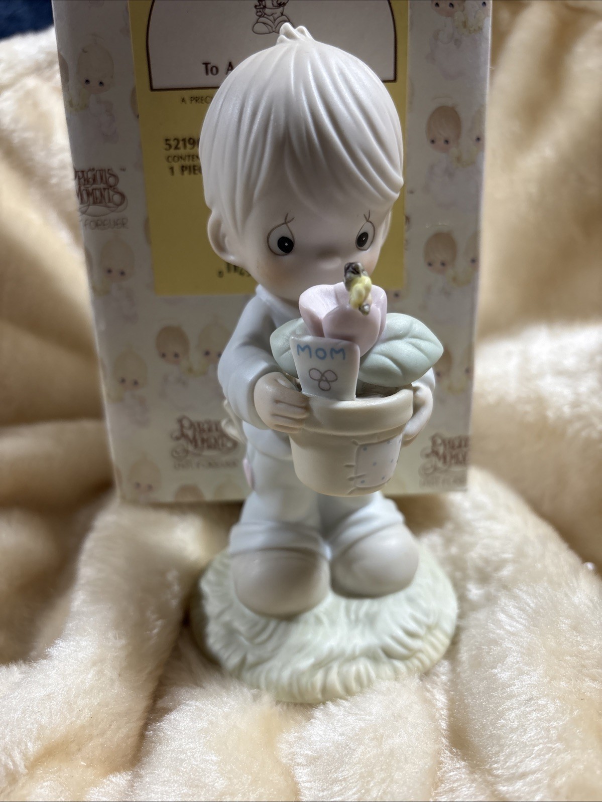 Precious Moments TO A SPECIAL MUM Boy 521965 Mother’s Day Gift Birthday Mom