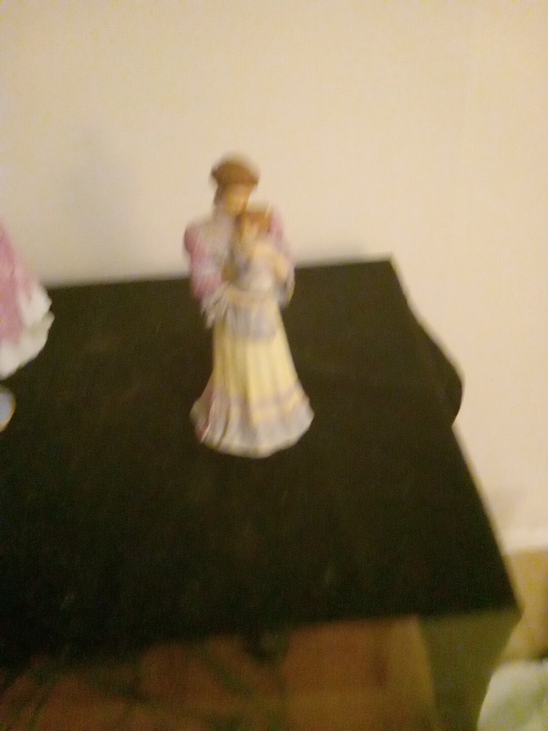 1986 LENOX FIGURINE “CHERISHED MOMENTS” THE MOTHER AND CHILD COLLECTION-NO BOX