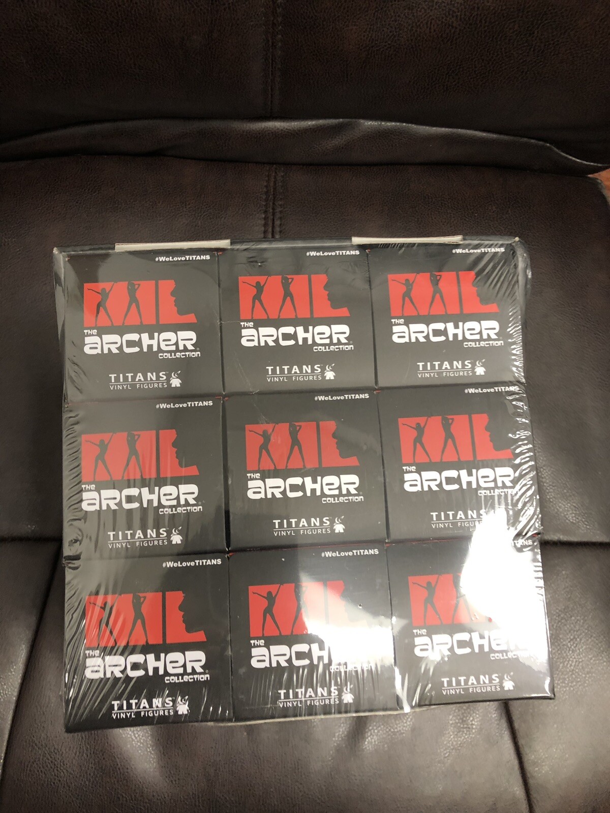 archer COLLECTABLE titans figures vinyl full case of 18