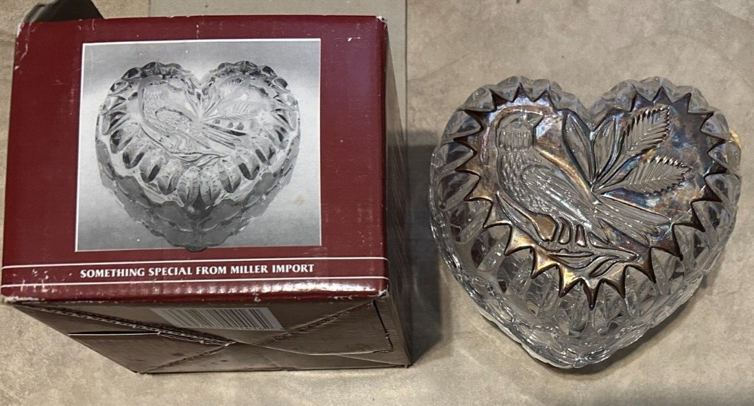 Byrde Crystal Collection Bird on Heart Shaped Crystal Trinket Box NEW in Box