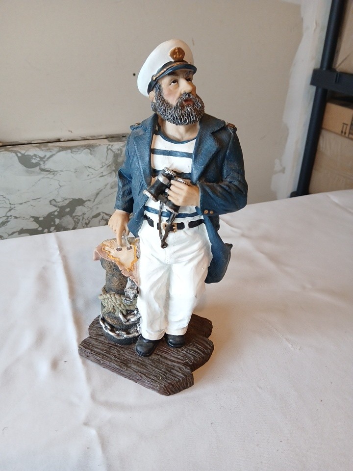 Nautical Sea Captain Statue Approximatly 5″x5.5″x12.75″