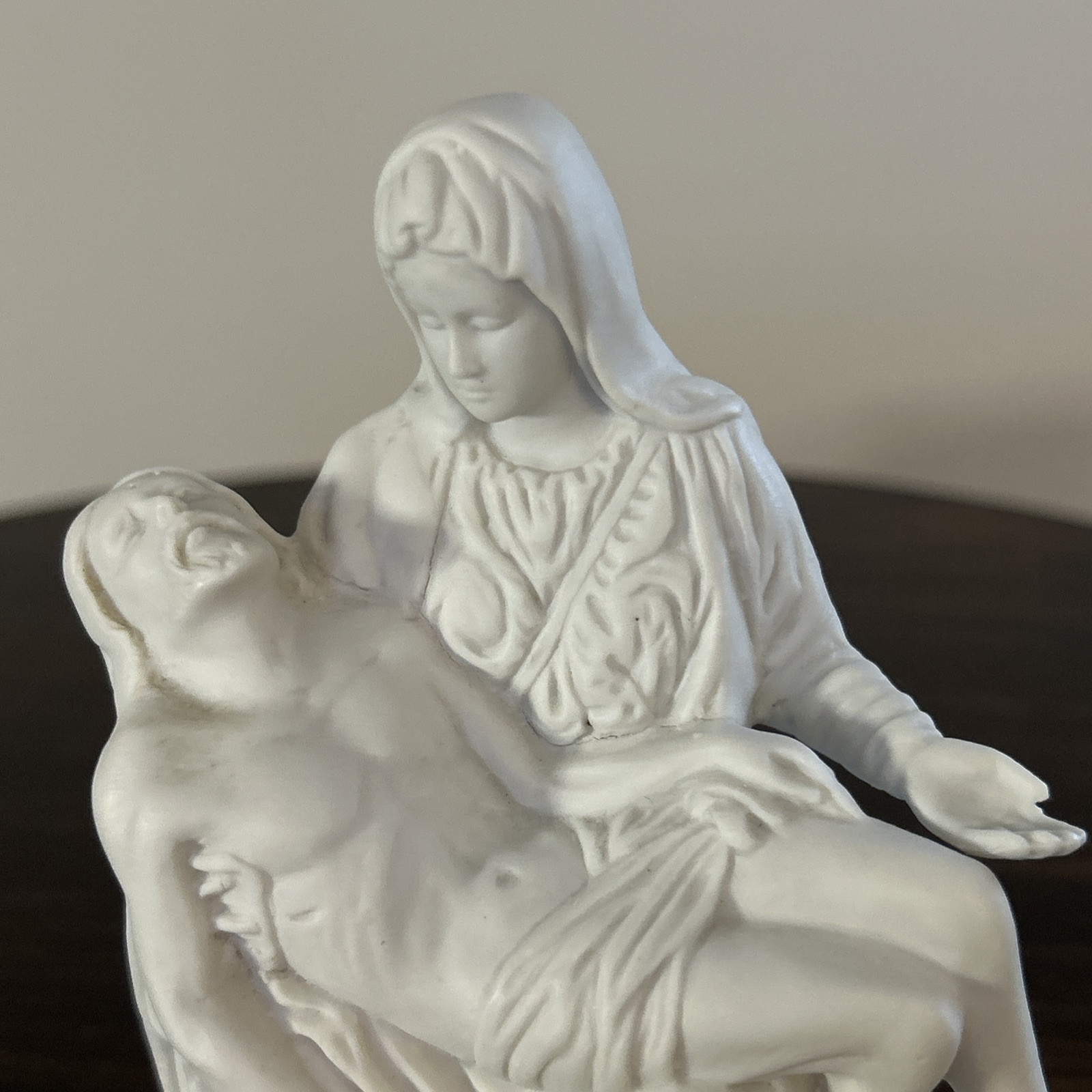 La Pieta di Michelangelo Ceramic Figurine