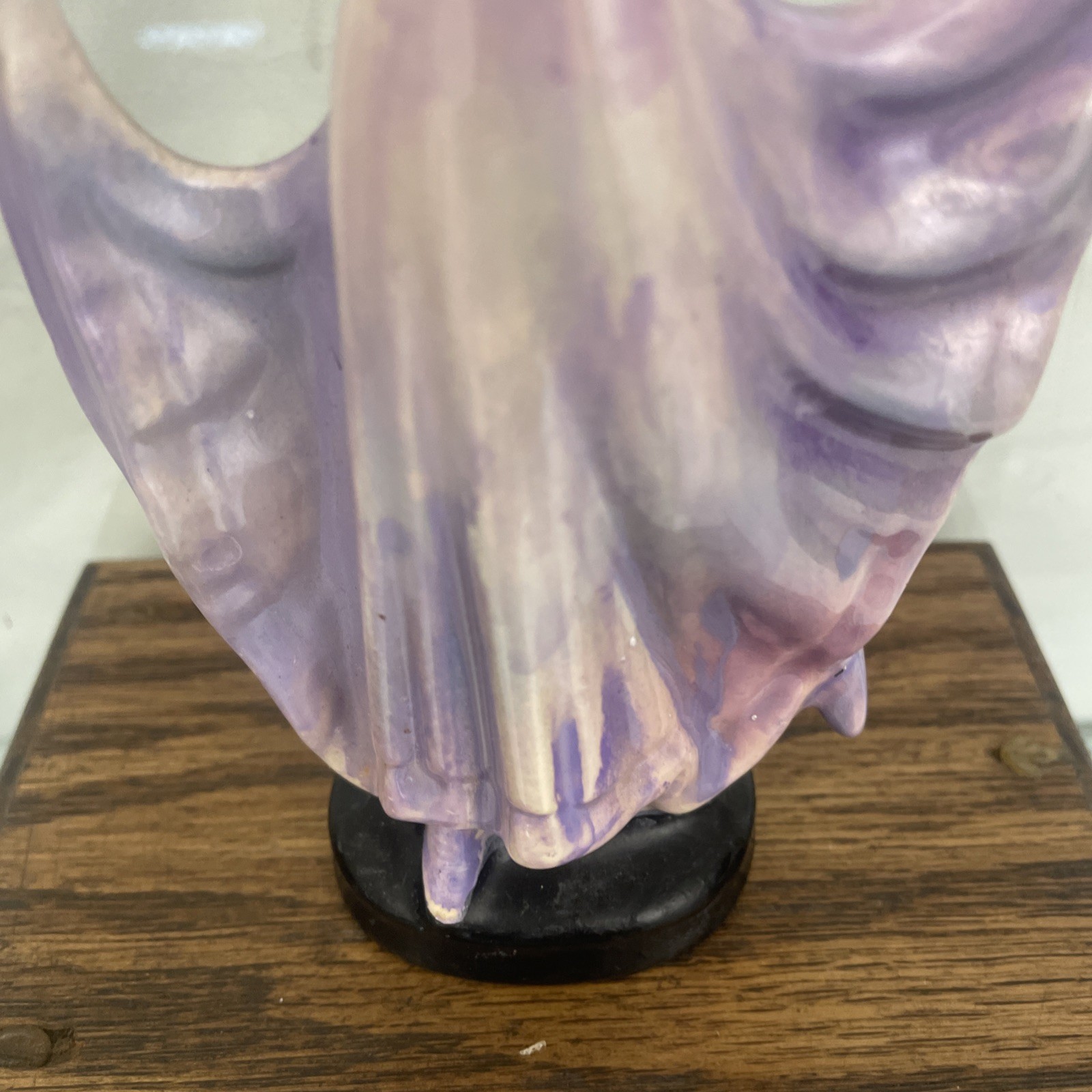 Vtg Art Deco PORCELAIN DANCING LADY Hand Painted Purple dresd Statue 7” x 2.5”