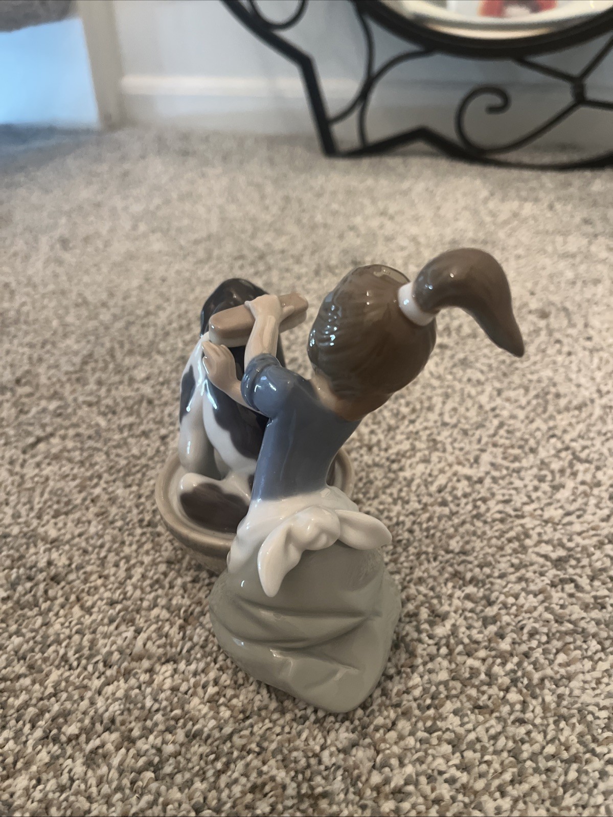 Lladro Bashful Bather # 5455 Girl Bathing Washing Dog Figurine Spain 5″ Tall