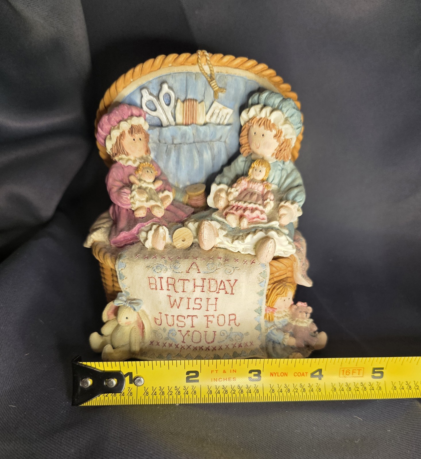 The San Francisco Music Box Company. Heart Tugs-Happy Birthday.