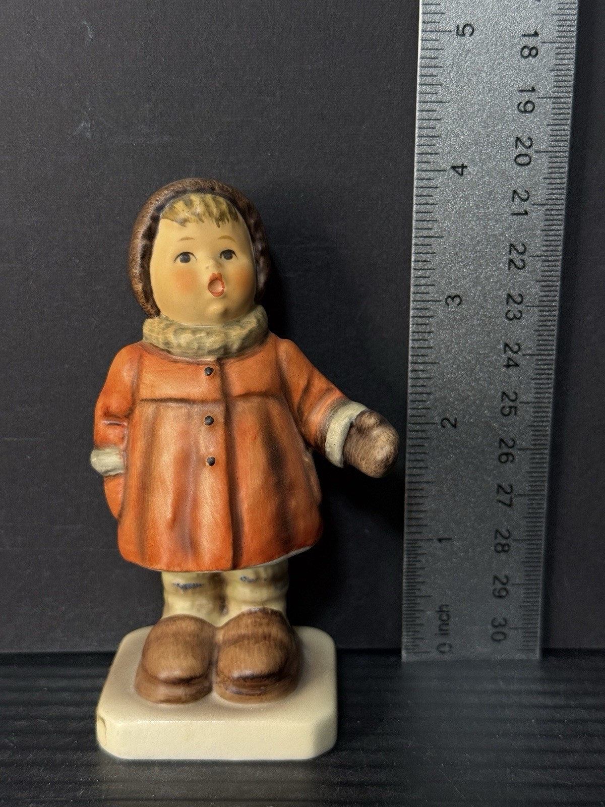 Goebel Hummel Winter Song 476 No Crazing! Mint Free Shipping