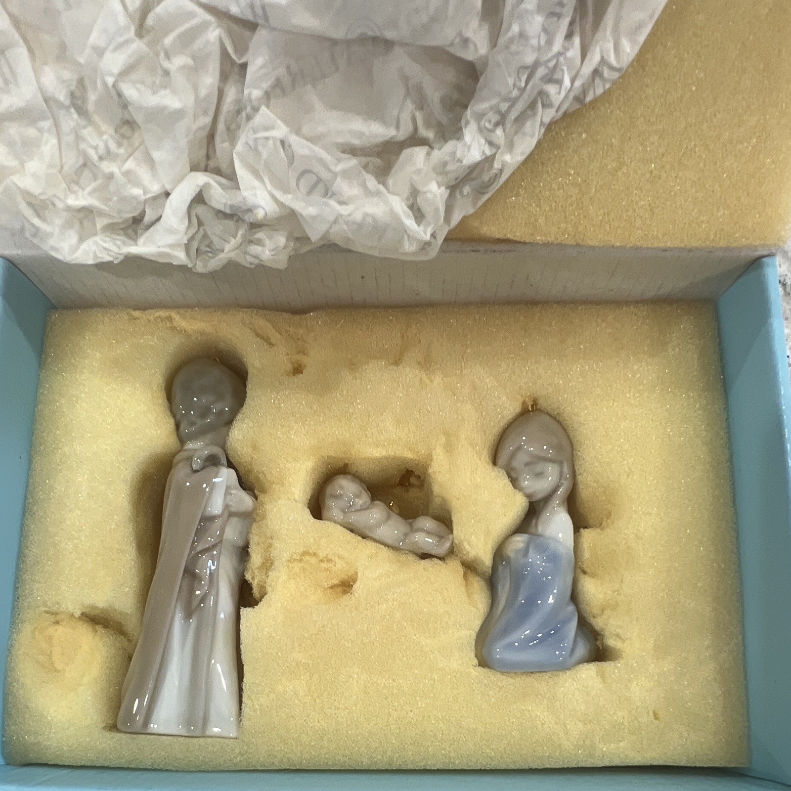 Lladro “Mini Sagrada Familia” Holy Family Nativity Ornament Set (#5657) Boxed