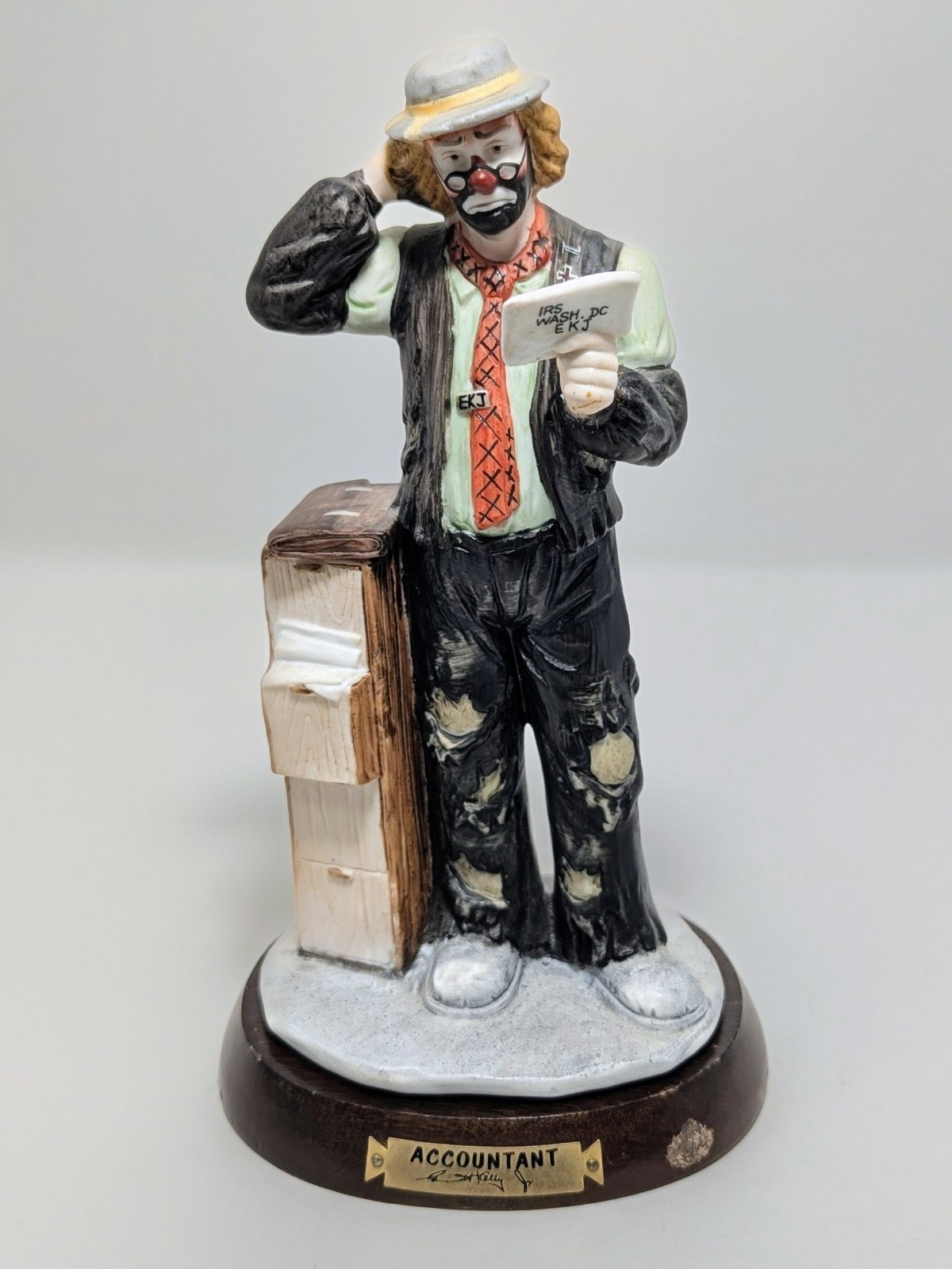 EMMETT KELLY JR FLAMBRO ” IRS WASH DC EKJ ” ACCOUNTANT 8″ CLOWN FIGURINE & STAND