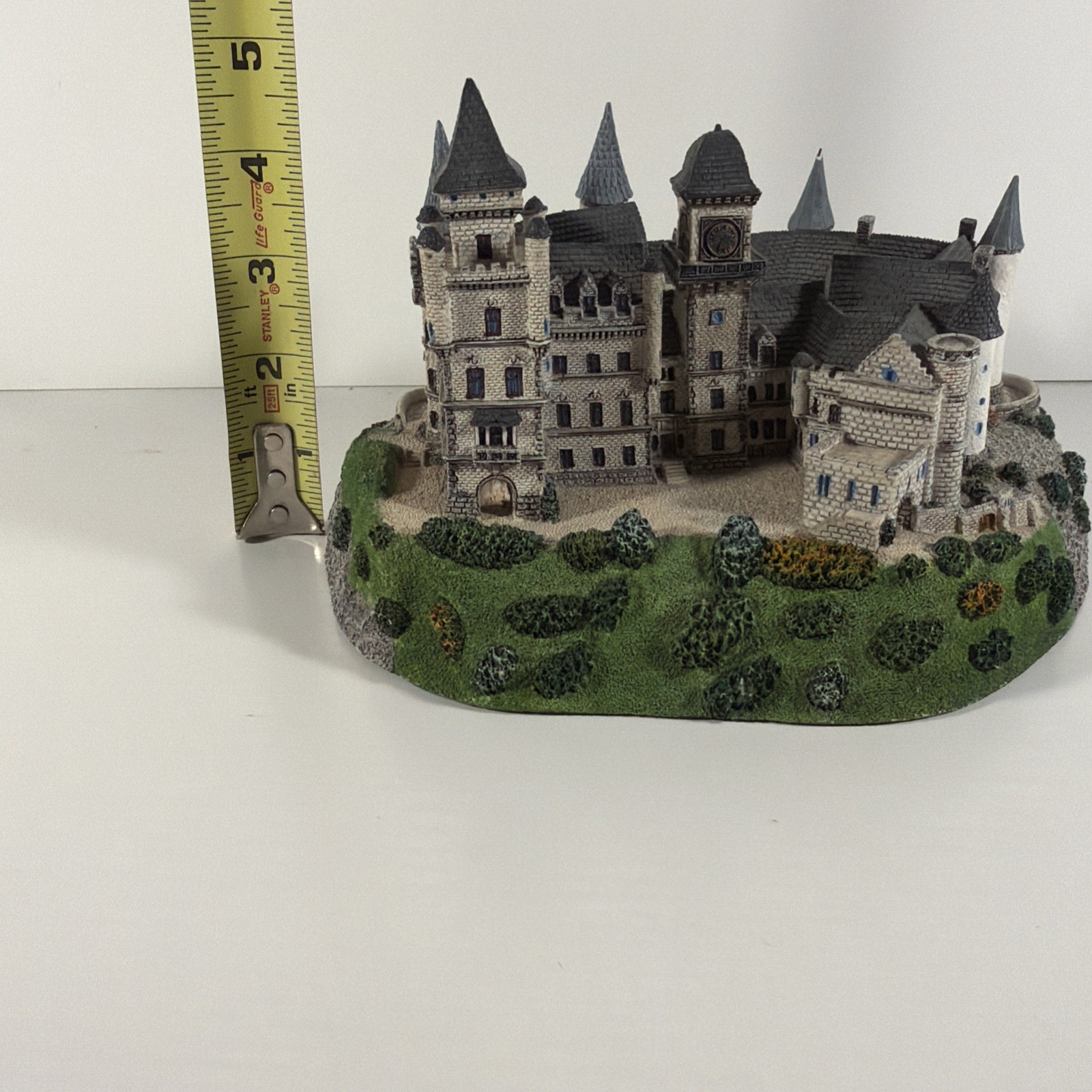Danbury Mint DUNROBIN CASTLE Scotland Enchanted Castles of Europe Has Damage