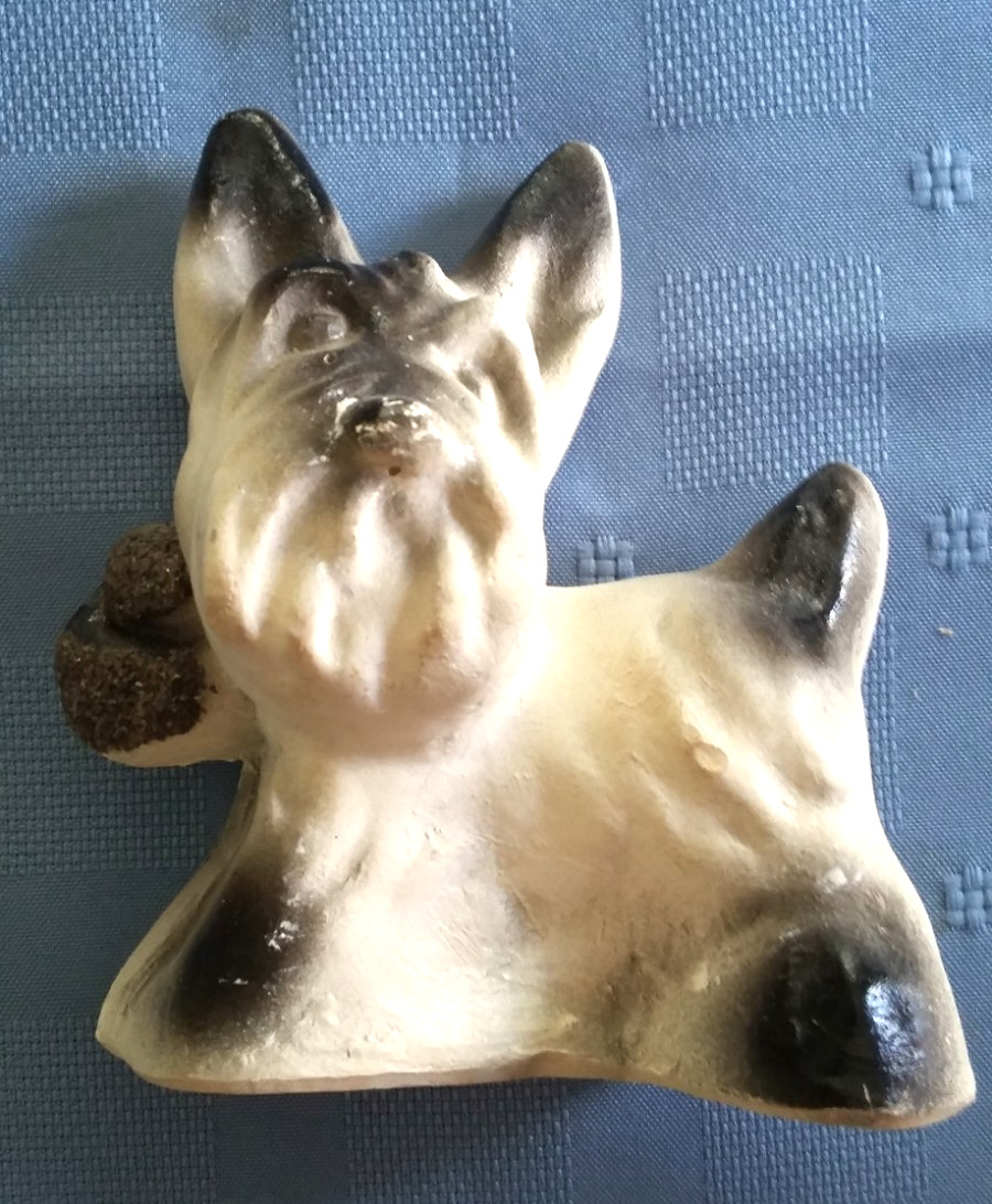 Vintage 1940’s Carnival Prize Chalkware 5″ Dog w/glitter bow Figurine Statue