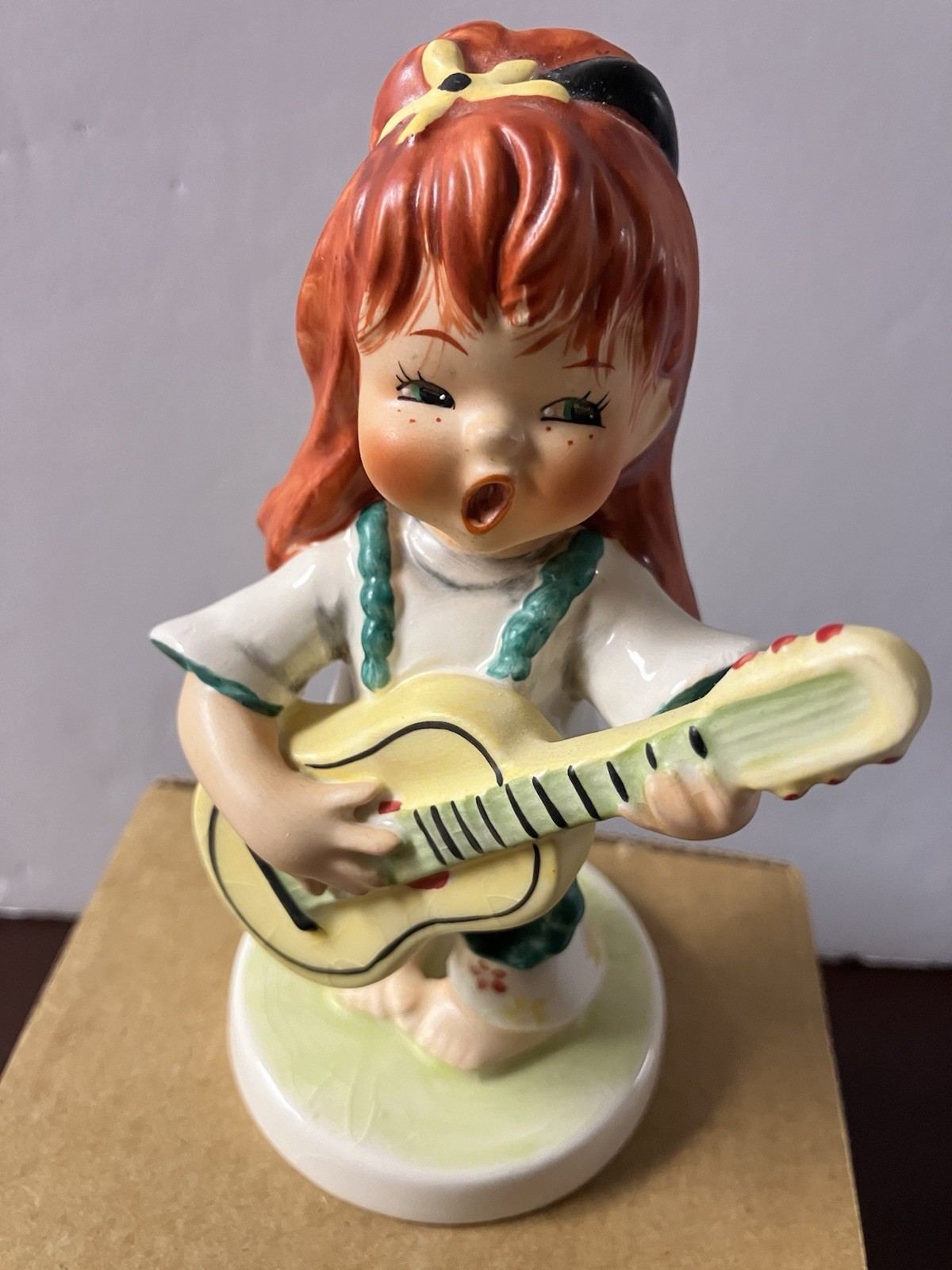 HUMMEL #BYJ62 “Swinger” Porcelain Figurine 5.5” Redhead Charlot Vintage Germany