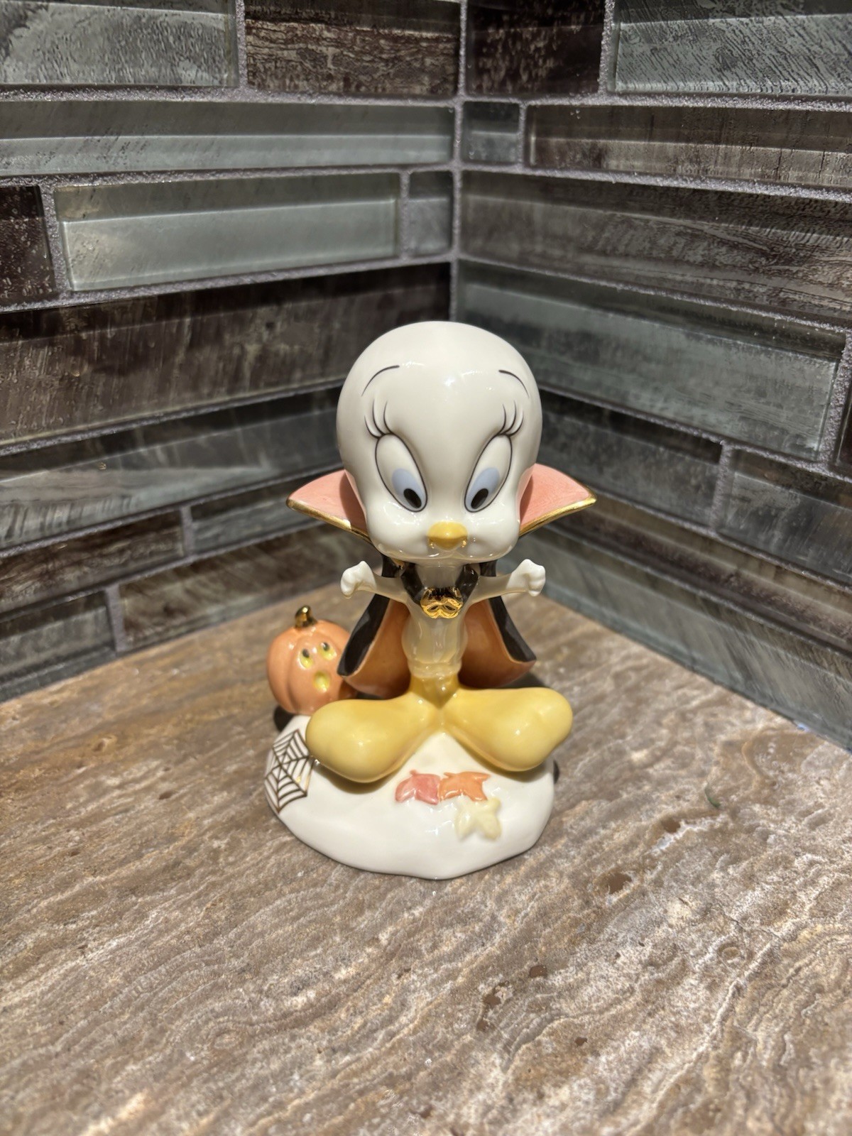 VTG Lenox Spooky Tweety Bird Dracula Halloween Figurine Looney Tunes Pumpkin
