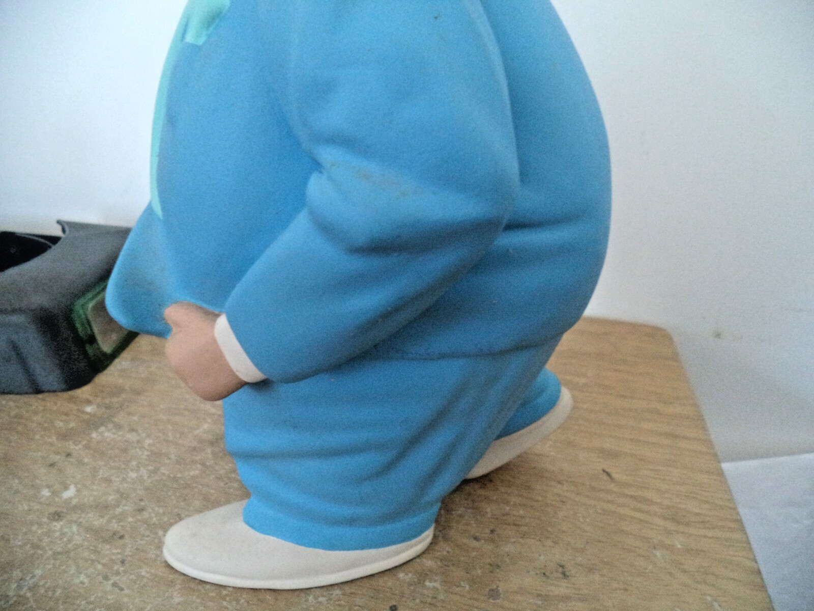 Large Statue THIN LIGHT PORCELIAN sculpture BLUE MAN LE MONDE PAPER 10 1/2″ TALL