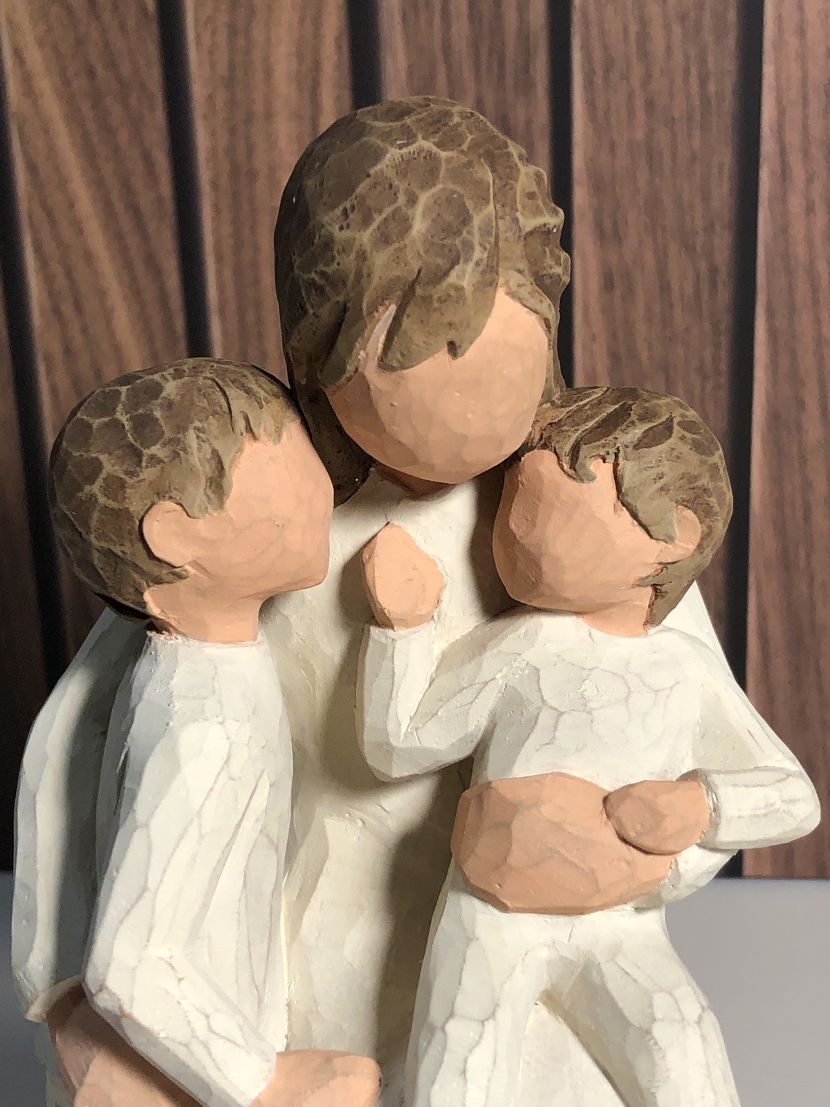 Willow Tree QUIETLY “Encircled by Love” Figurine 5″ Susan Lordi 26100 NEW