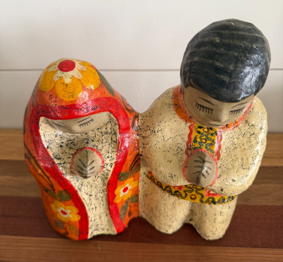 Vintage Mexican Paper Mache Serrano Mexico Praying Couple