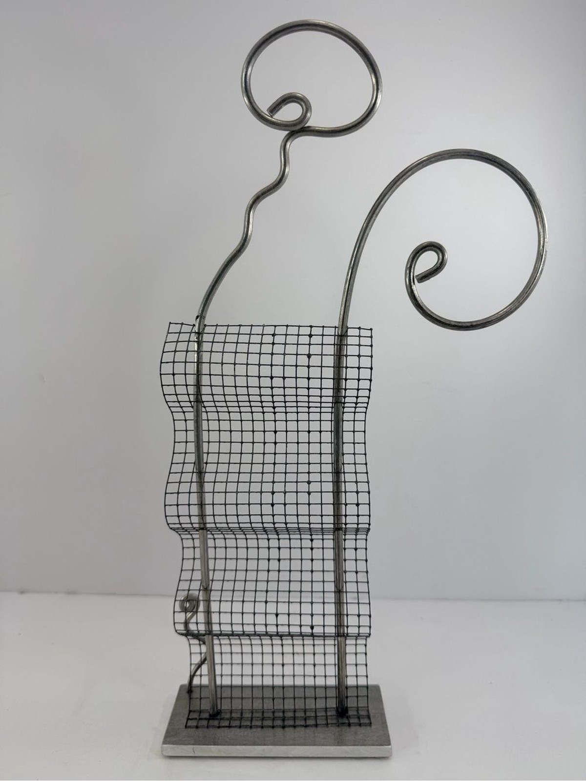 VTG 2000 “Live Wire by Joey” Minimalist Modernist Metal Sculpture 15″ Rare Find