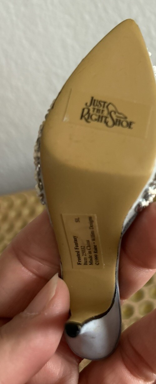 VTG Just The Right Shoe By Raine “Frosted Fantasy” Bedazzled Mule #25032~1999
