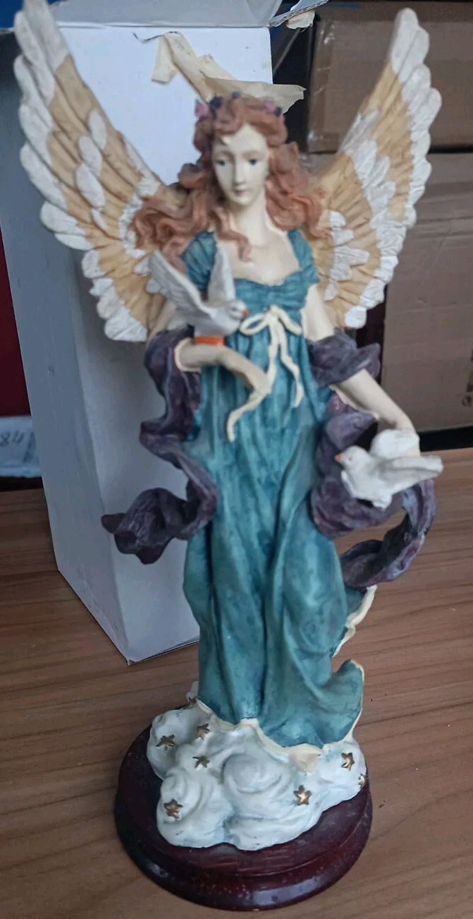 Angel with Pigeons 10″ tall 11.5″ With Wings Vintage /84