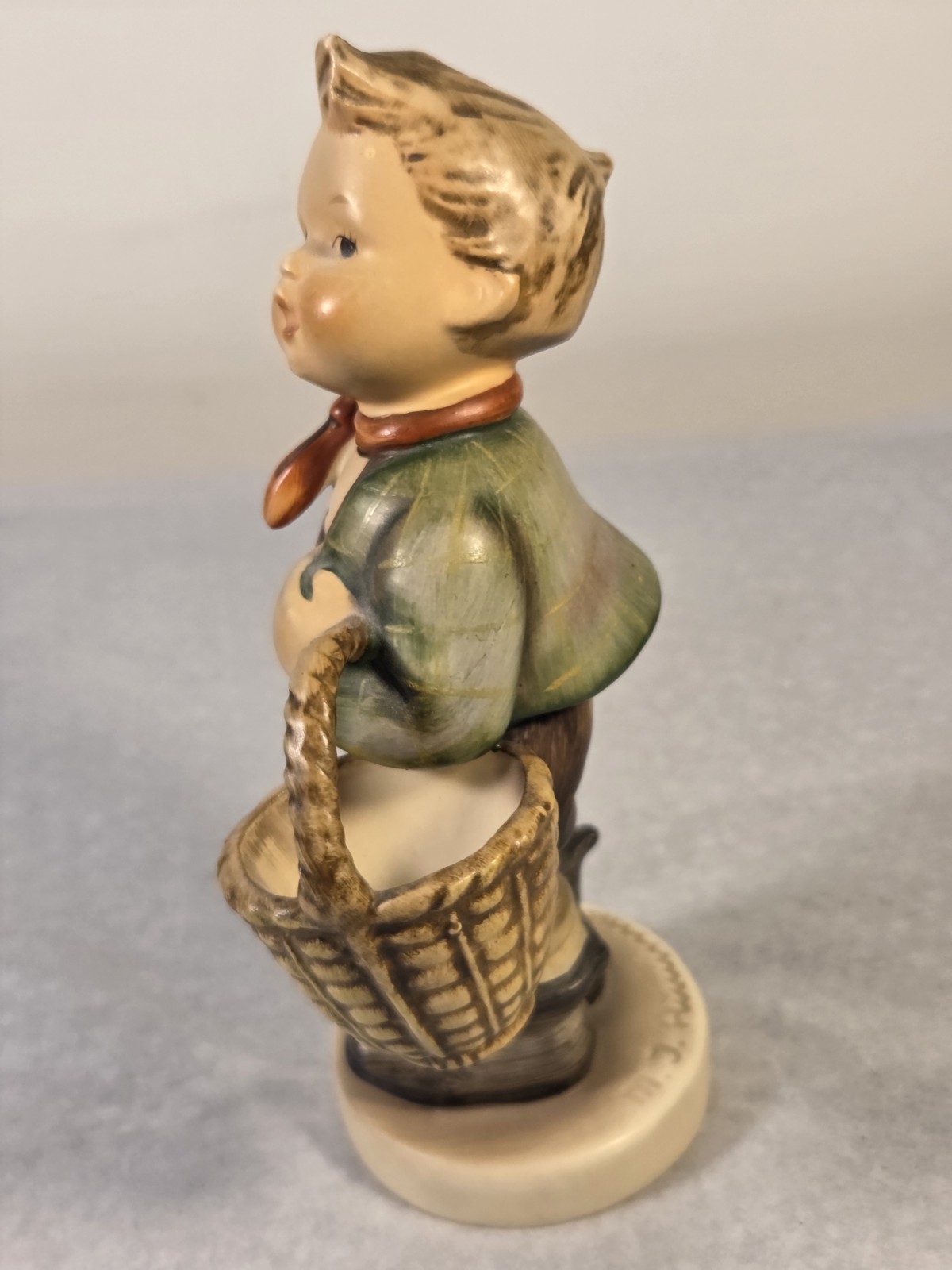 Lot of 3 Hummel Goebel Figurines LITTLE FIDDLER/DOCTOR/VILLAGE BOY Germany