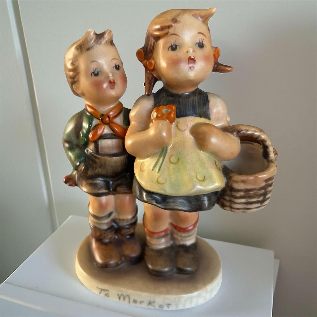 Goebel Hummel Figurine # 49 3/0″ To Market ” TMK 2 (1950-1959) 4.75″