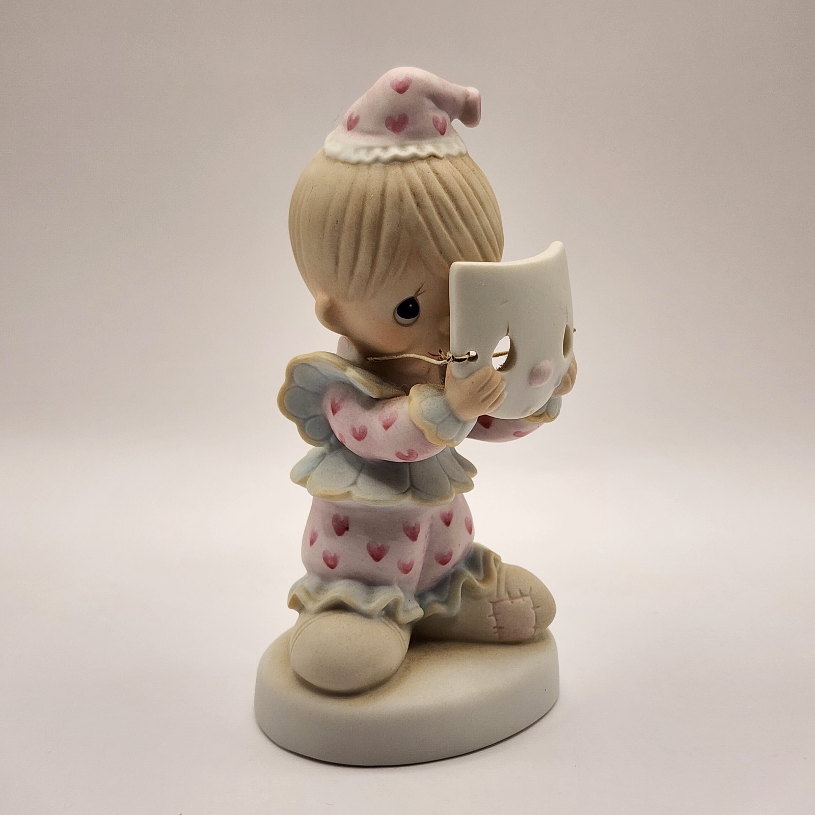 RARE ENESCO PRECIOUS MOMENTS PM-822. PUT ON A HAPPY FACE (1981) Fish Symbol