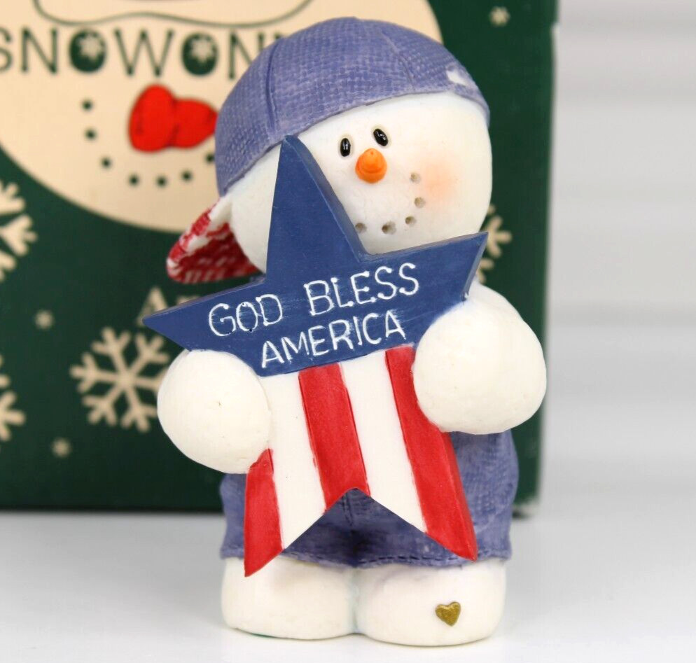 SARAH’S ATTIC SNOWONDERS GOD BLESS AMERICA FIGURINE, AMERICAN PRIDE VINTAGE 2001