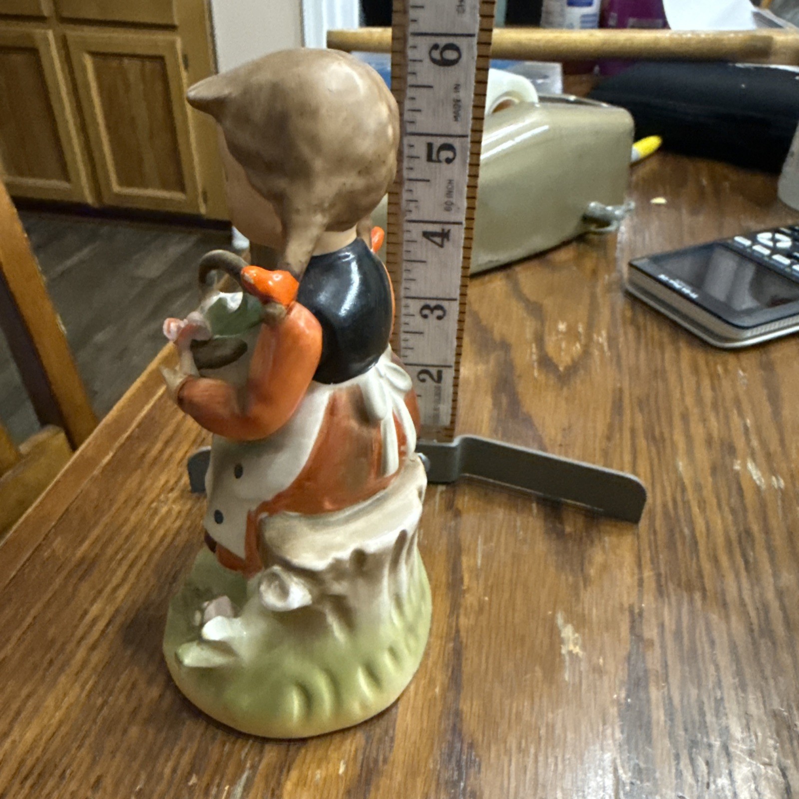 Erich Stauffer figurine “Young folk” 6” 8515