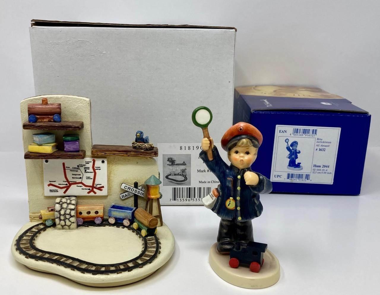 Hummel All Aboard! HUM 2044 TMK 8 + Homeward Bound Scape 1044-D in Orig. Boxes