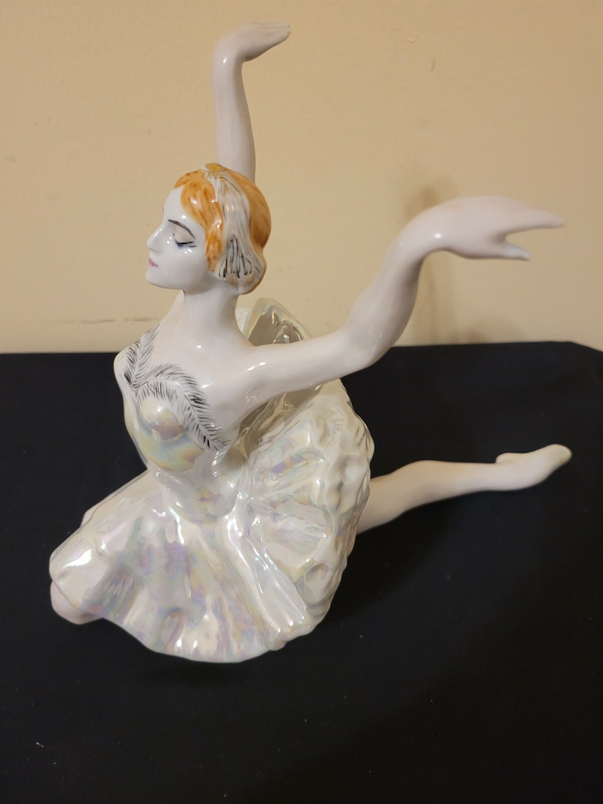 KYIV FACTORY GLAZED GRAY PORCELAIN KNEELING BALLERINA FIGURINE