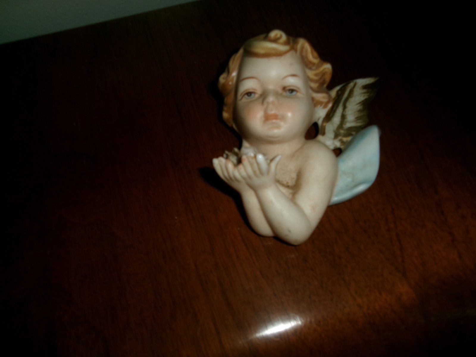 Vintage Angels ~2 Ardco Figurines Holding Flower – Wall hanger