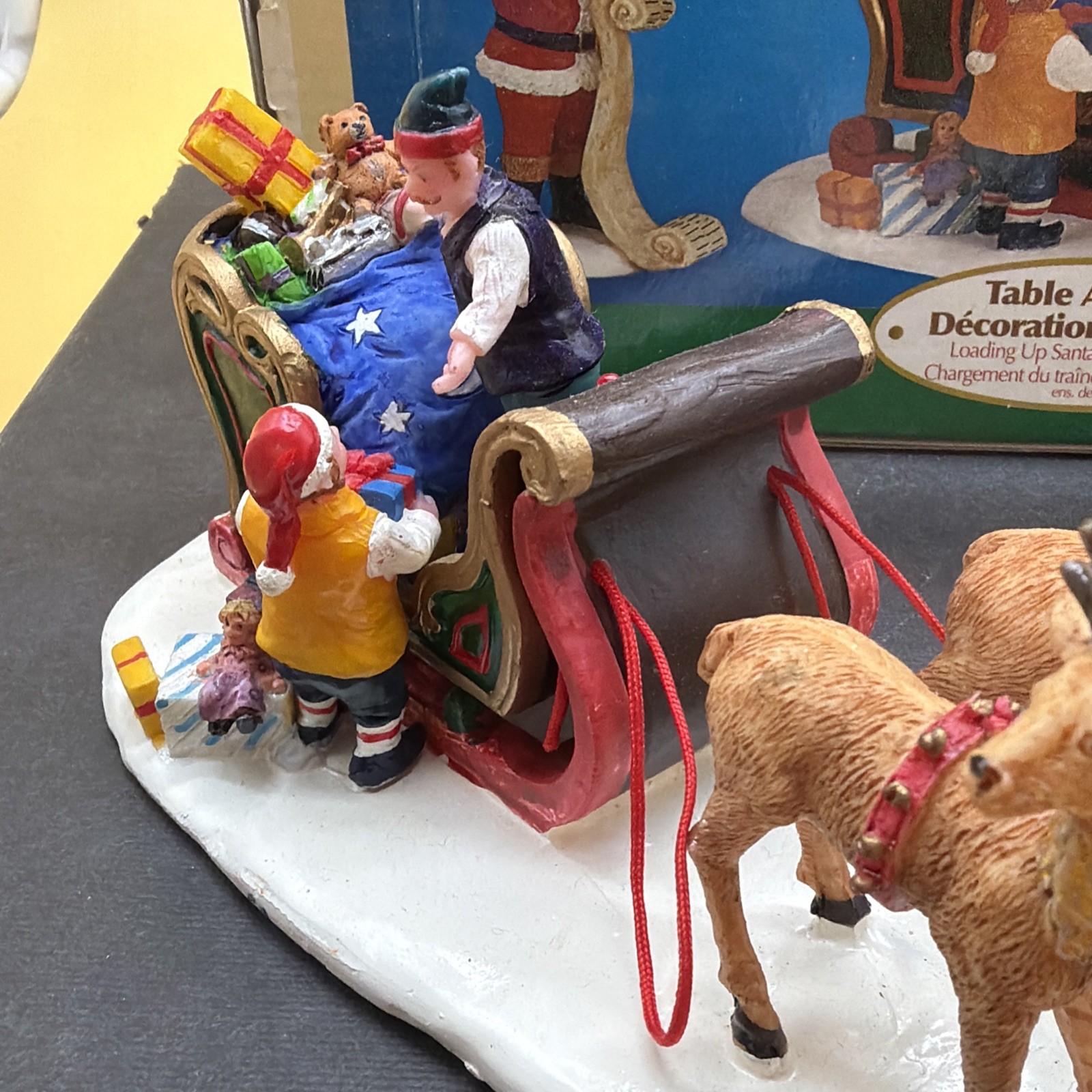 Boxed Year 2000 Lemax Christmas Village Loading Up Santa’s Sleigh Article 03335k