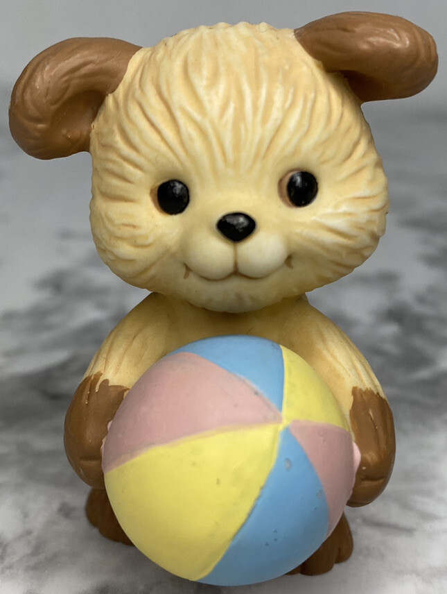 Vintage 1992 Avon Beige & Brown Puppy with Beach Ball Figurine Collectibles