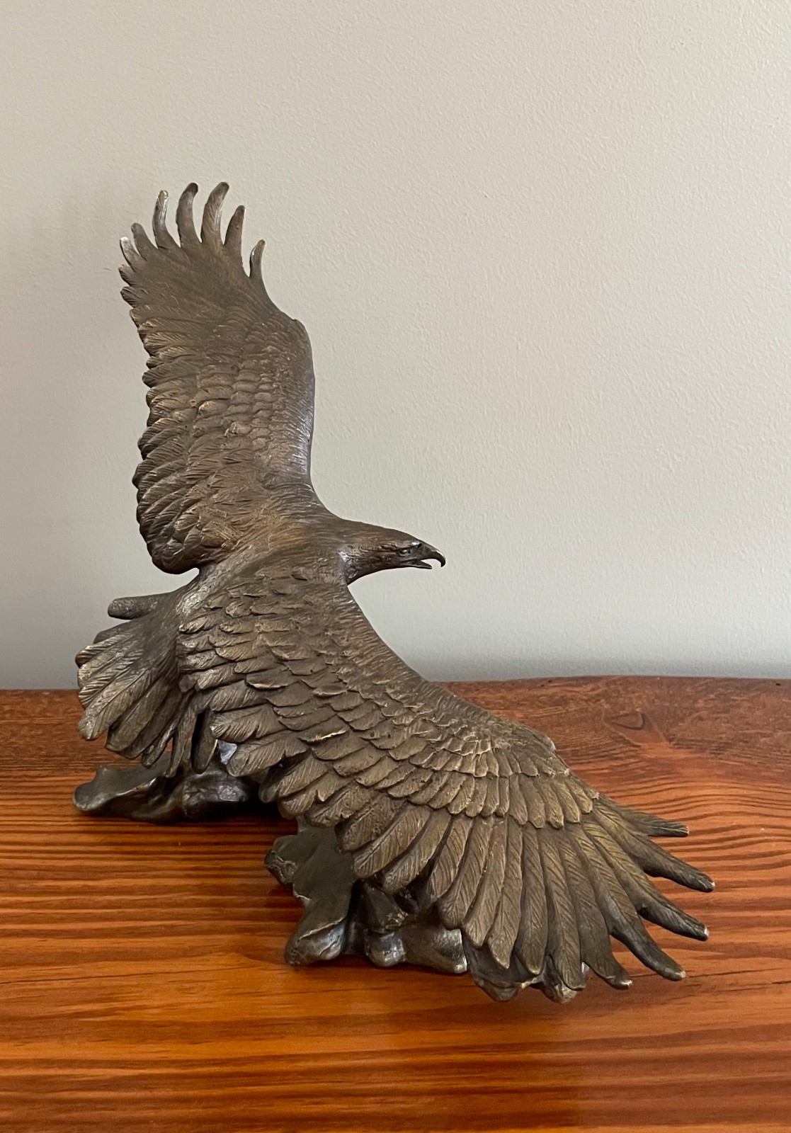 Franklin Mint Ruyckevelt Bronze American Bald Eagle Gliding Lake Fishing Statue