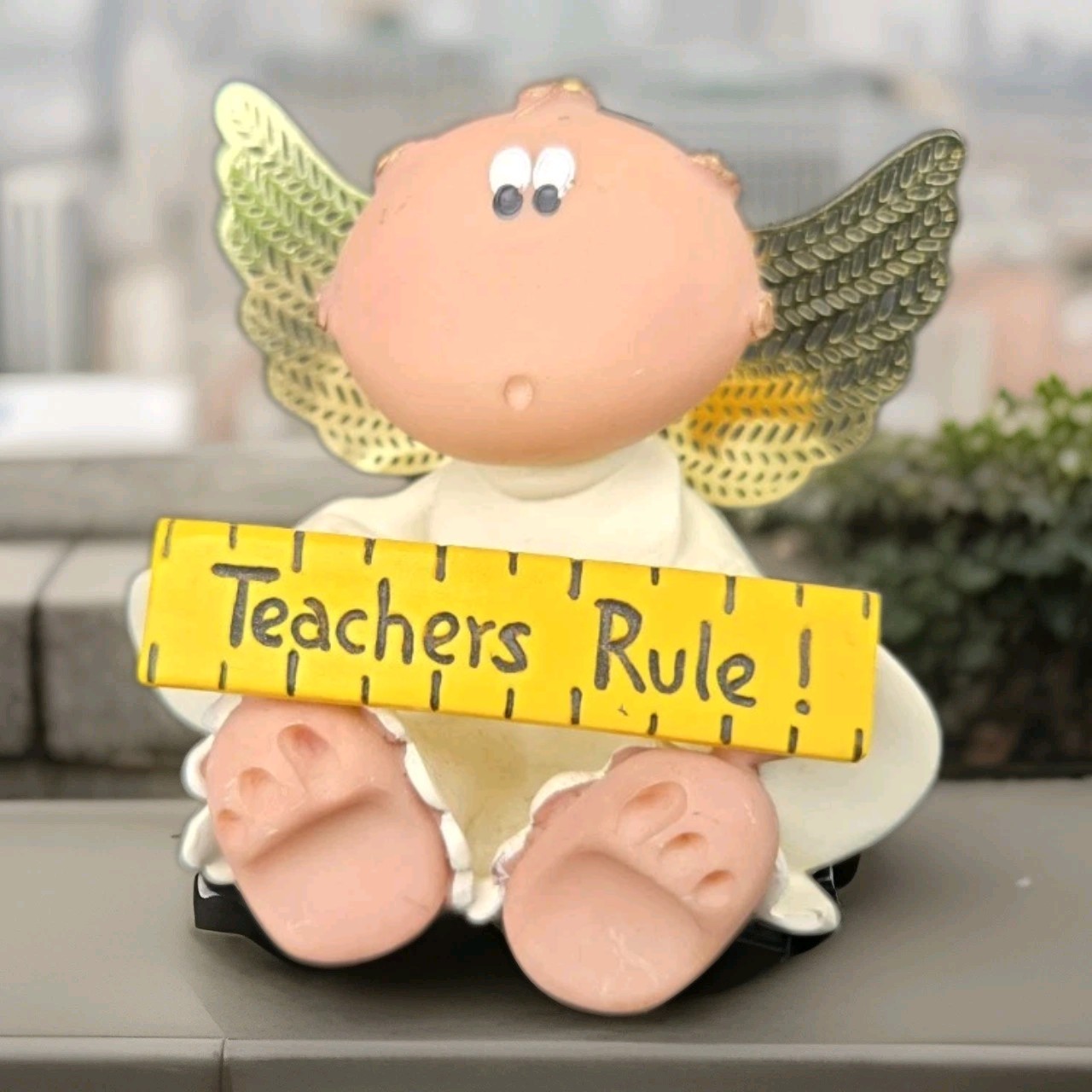 Christmas figurine Kirk’s kritters Angel Teachers Rule! EX5975