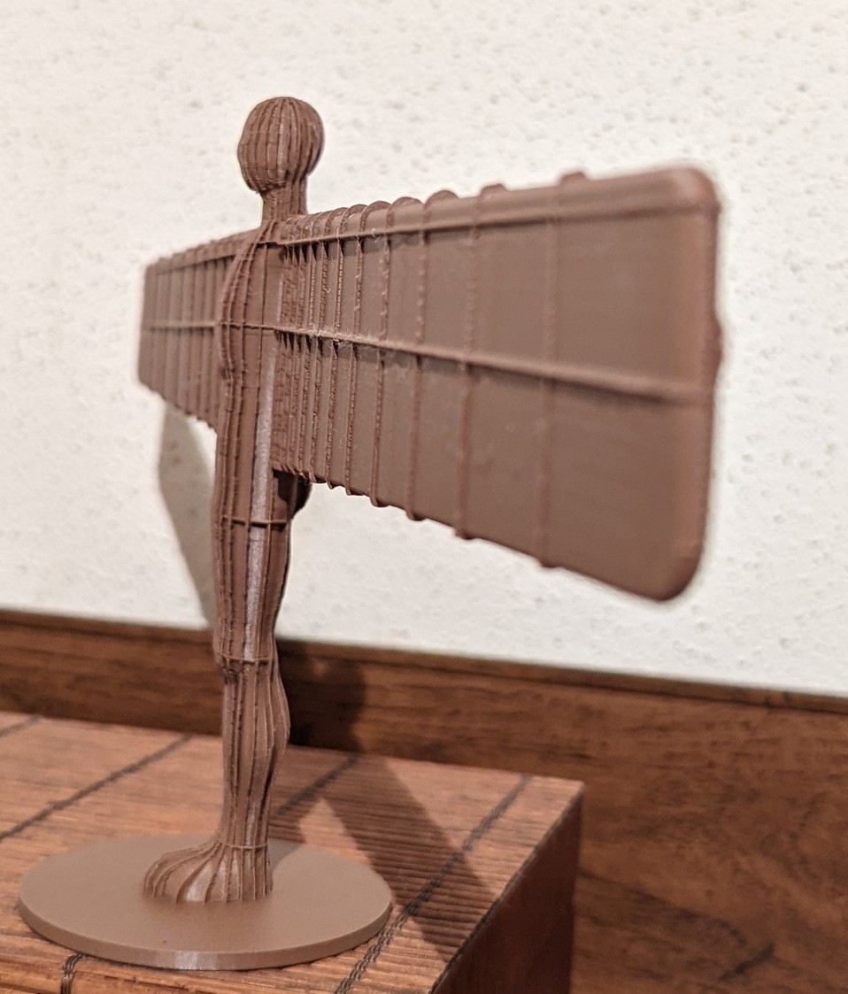 SCULPTURE DISPLAY SOUVENIR MODEL – ANGEL OF THE NORTH – BRITISH UK MONUMENT ART
