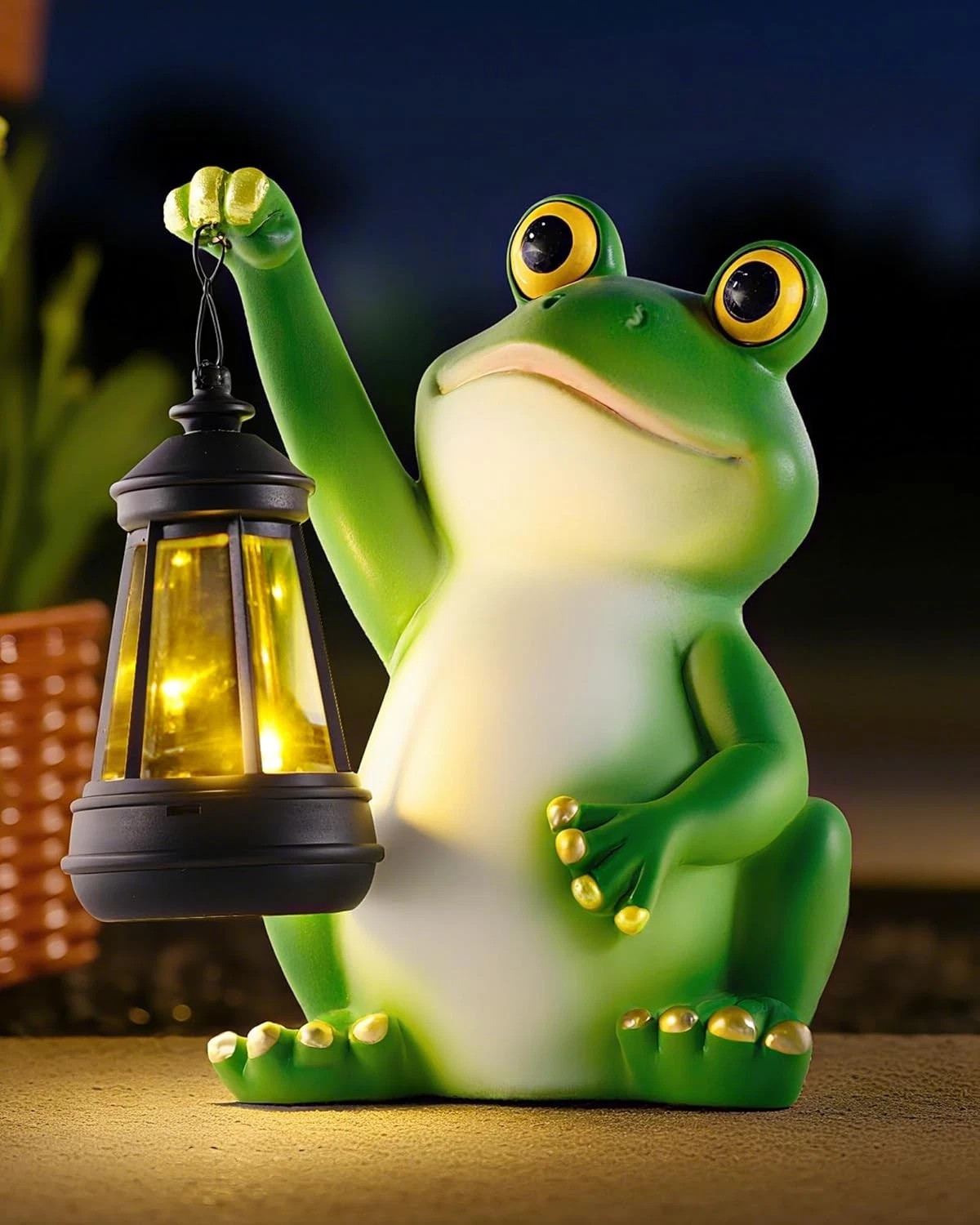Solar Frog Garden Statue Light Outdoor Waterproof Decorative Lantern Green