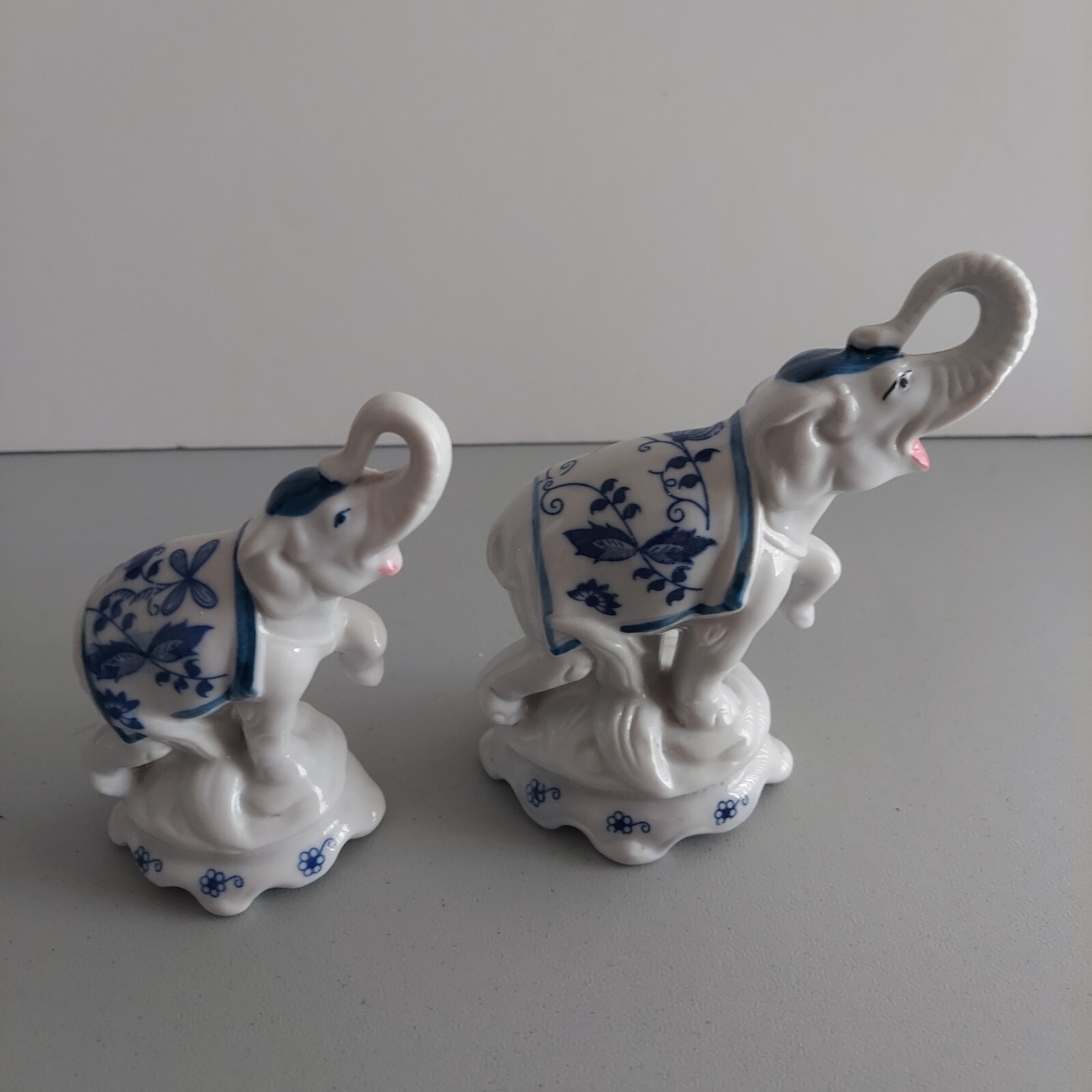 Porcelain White and Blue Pattern Elephants Oriental Asian Style 2 sizes set.