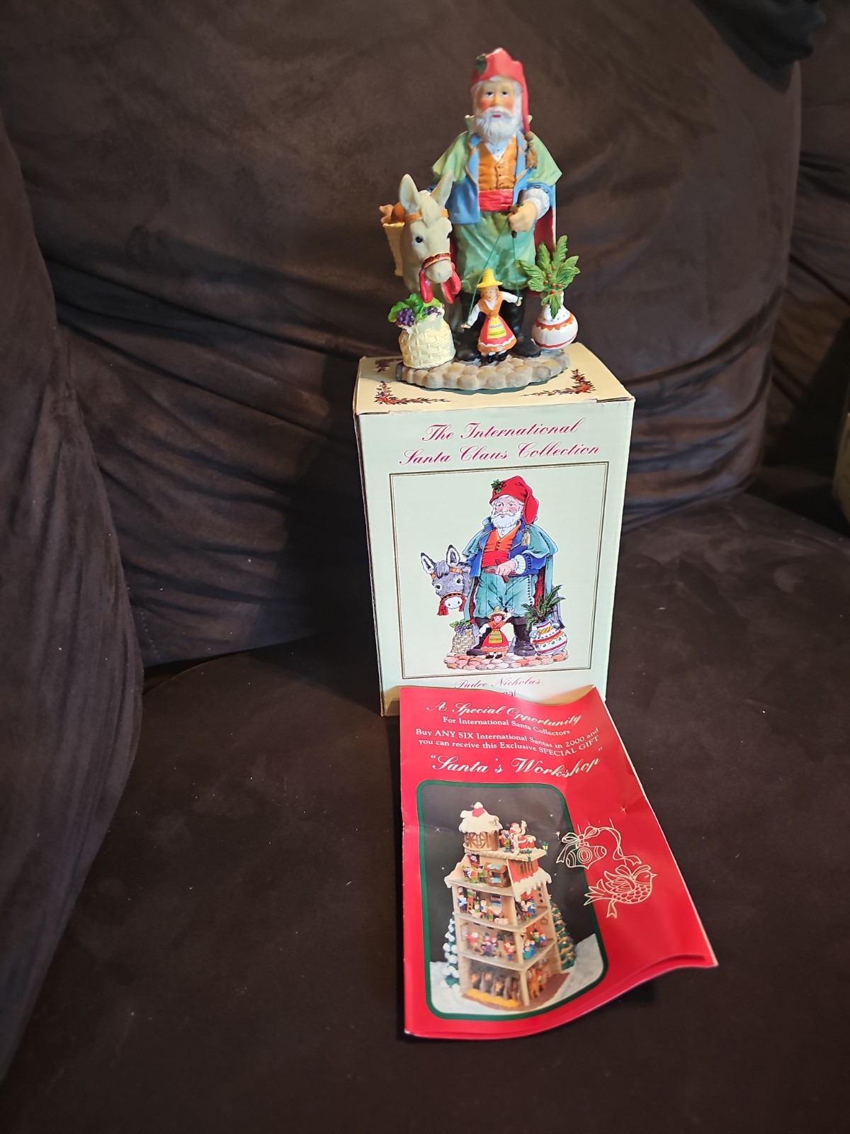 The International Santa Claus Collection Padre Nicholas Portugal 2000