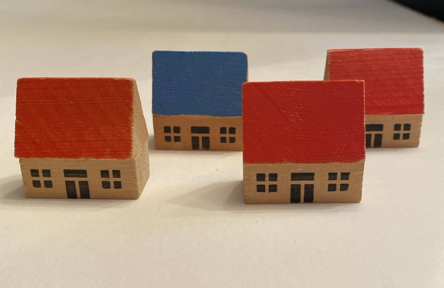 Vtg 48 CARVED WOOD ERZGEBIRGE EASTERN GERMANY Zoo Farm Animals People Buildings