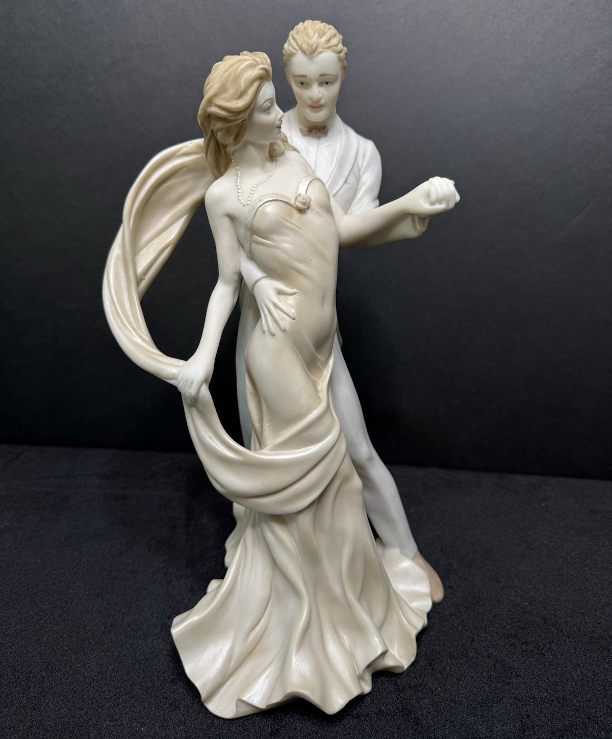 Vittoria Collezione Made in Italy 15.5”Romantic Dancing Couple Sculpture Statue