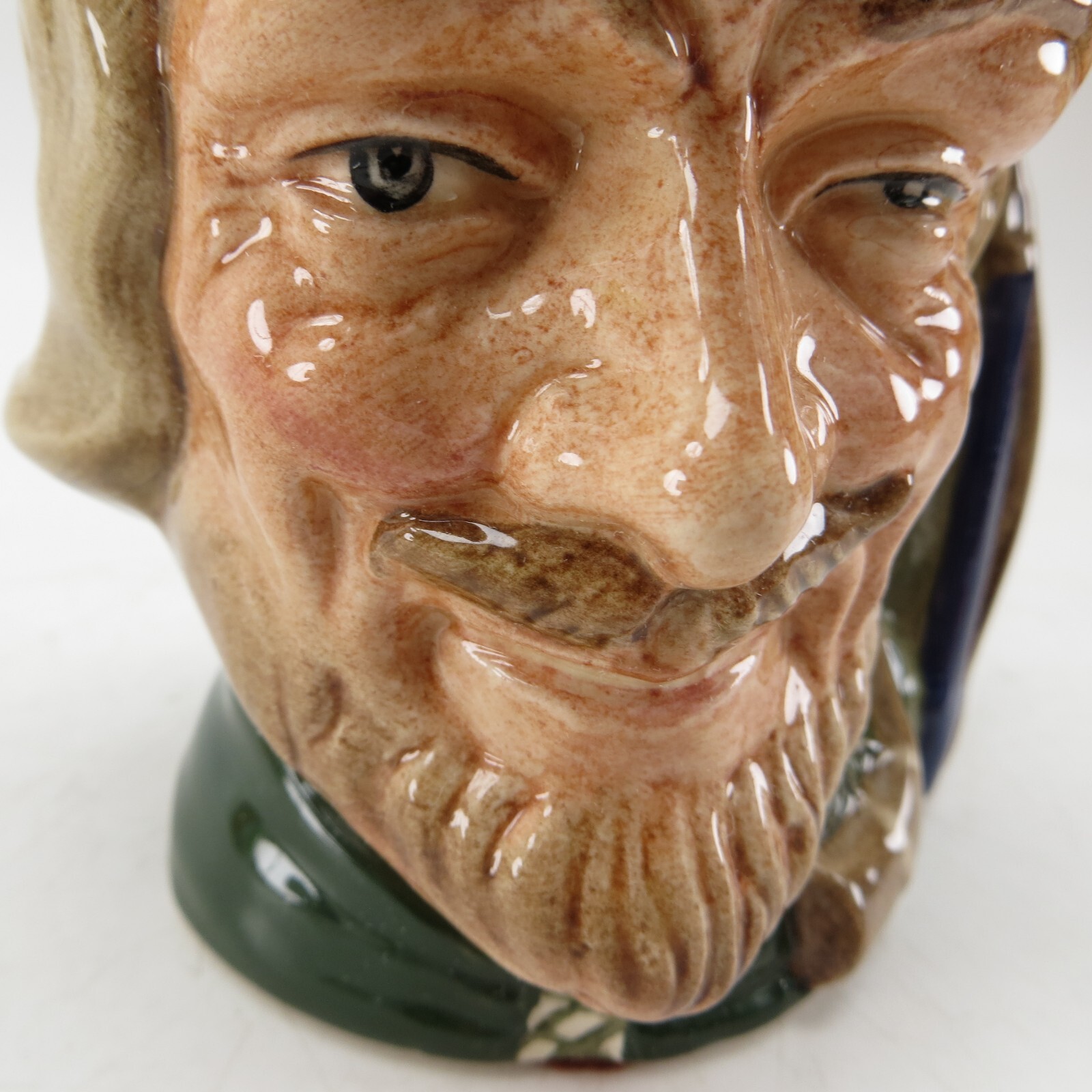 Royal Doulton “Robin Hood” Character Jug D6534 – Small, 4″ (Mint Condition)