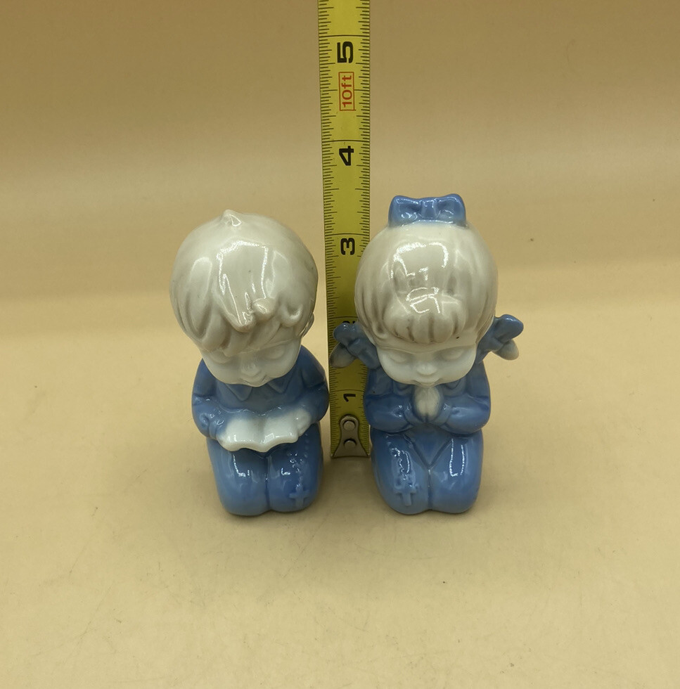 Vintage Pair of Kneeling Children Praying Blue Outfits Ceramic Japan