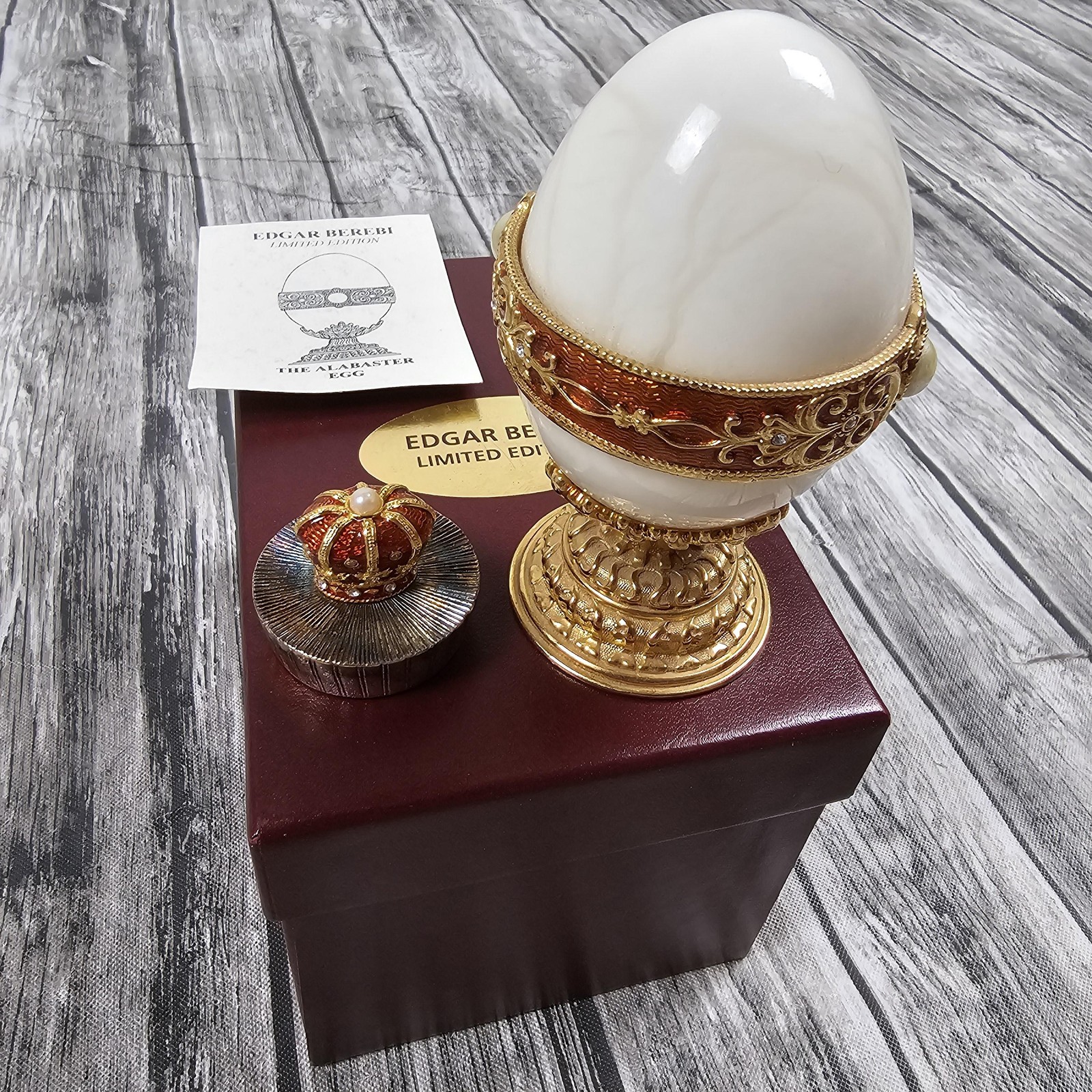 Edgar Berebi The Alabaster Egg Limited Edition Crown Finial Medium White Italy