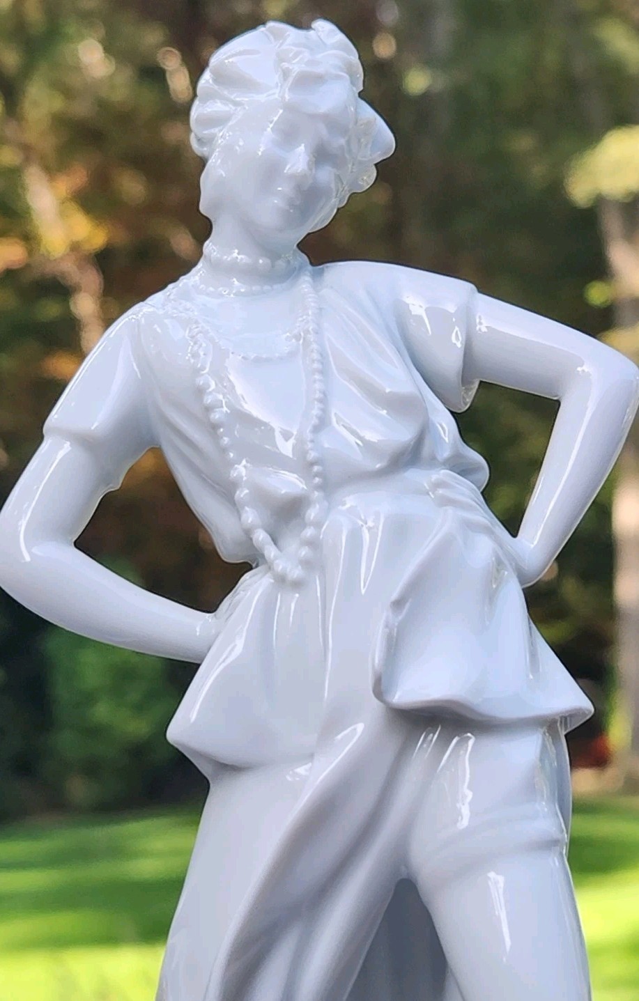Vintage Augarten Wien Porcelain Lady Figure Figurine Porzellan Figur Vienna Read